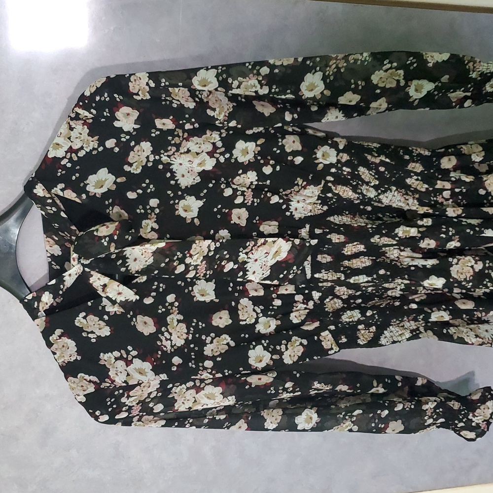 Top - Picture 3 of 4